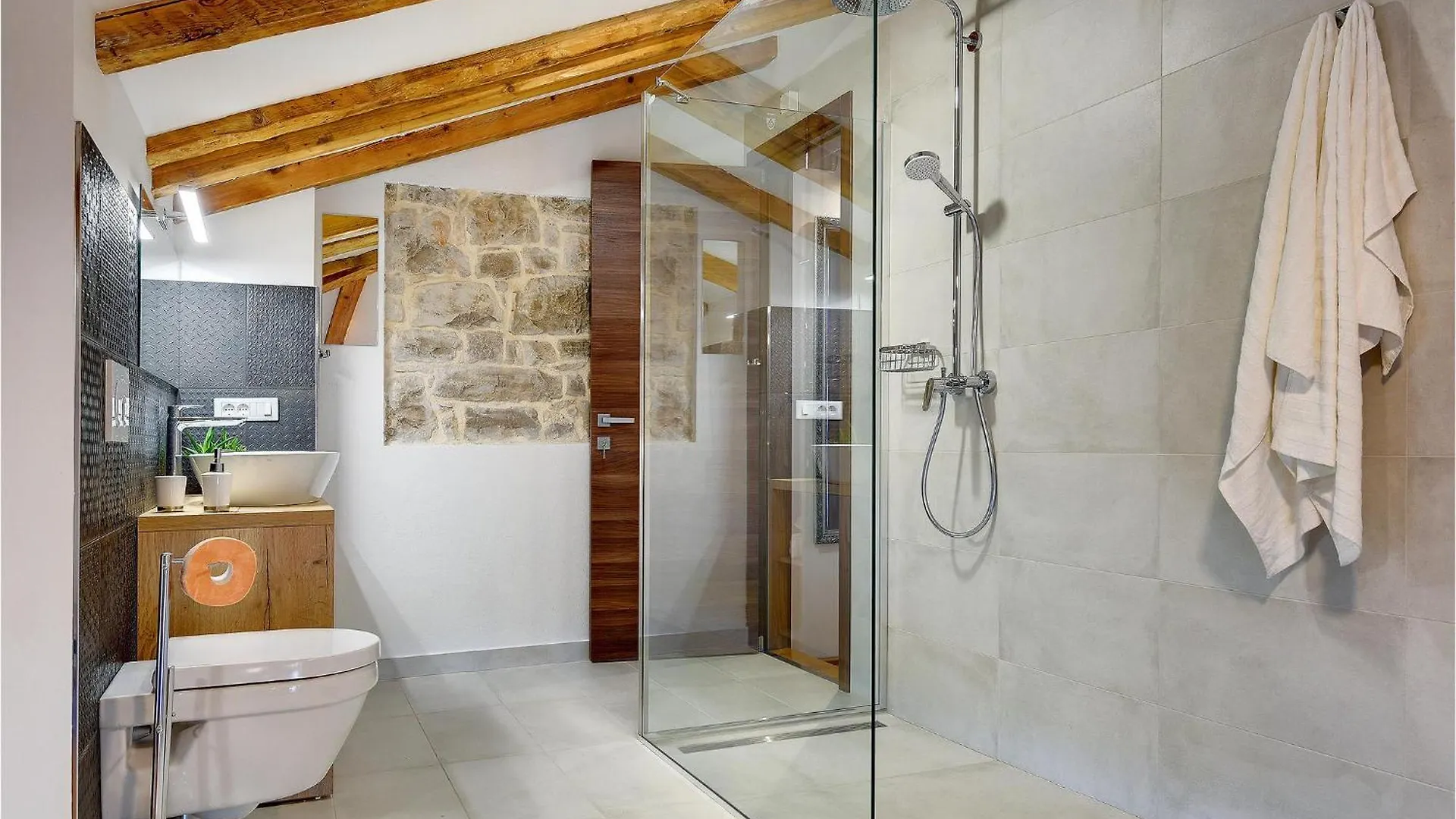 4 Bedroom Nice Home In Krnica